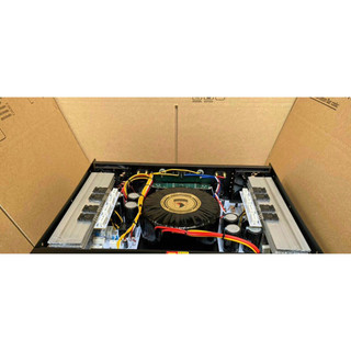 Cuc đẩy công suất lớn 2 kênh 10500 YAMAHA 2400w