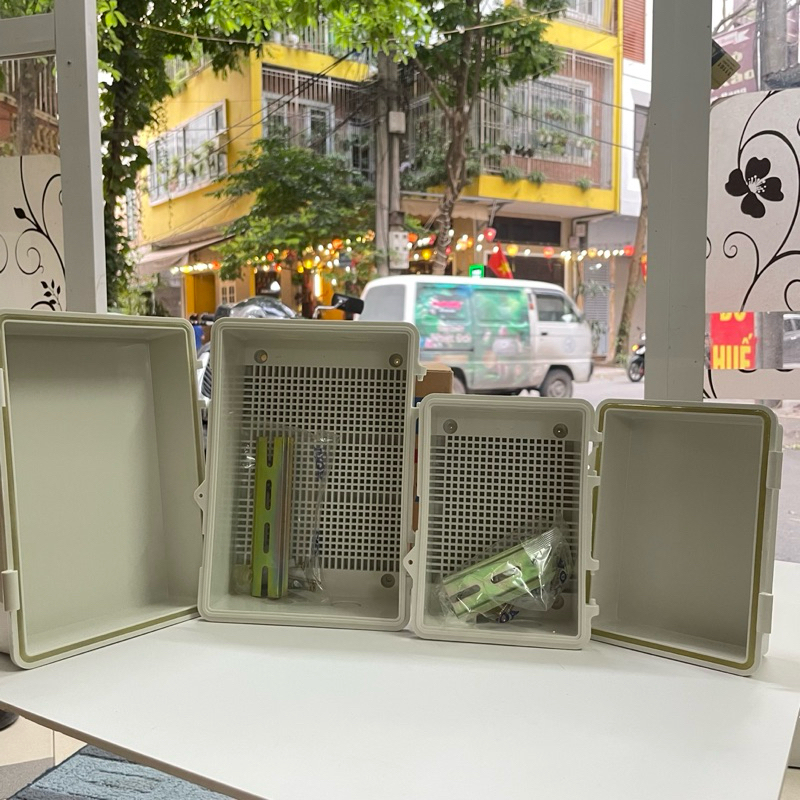 Tủ điện nhựa ngoài trời Lioa JL-00C & JL-00B - Tủ điện chống nước - Hộp Kỹ Thuật LiOA