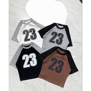 Áo thun raplan in số 23 form croptop