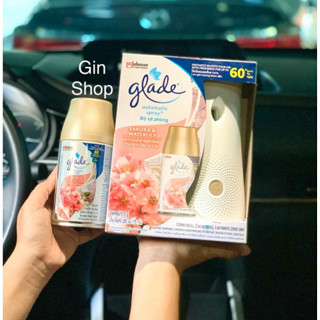 Bộ máy xịt thơm phòng tự động Glade hương Lily Sakura 252ml