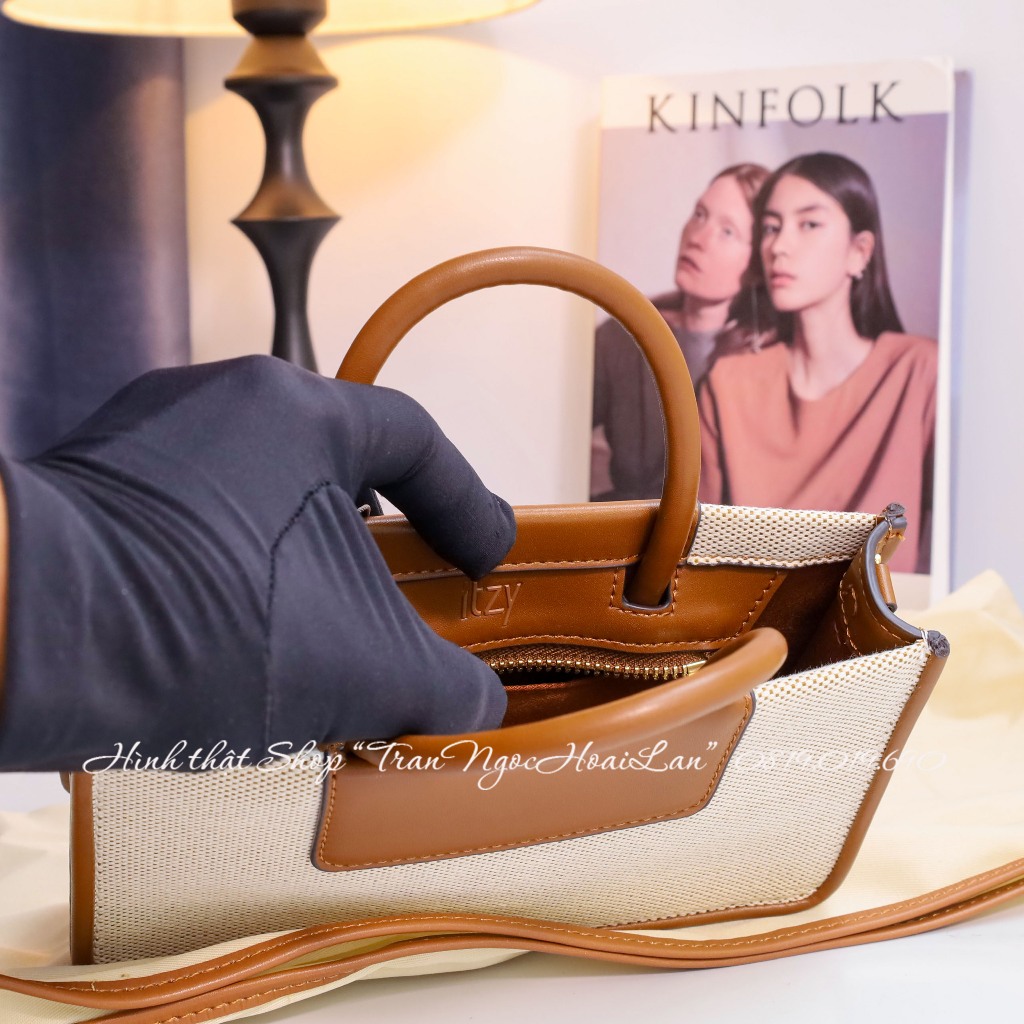 Túi xách tay + đeo chéo size 21cm thiết kế giản dị,thanh lịch CK2-31220022