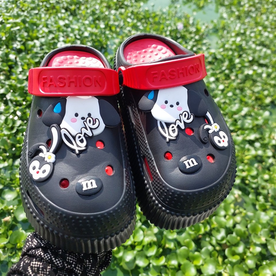 Dép sục cross nữ Lainiki đế bánh mỳ 2 lớp hàng loại 1 stiker hình cún mẫu hotrend năm nay 637+18