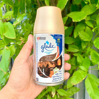 (Chai) Lõi thay thế cho máy xịt thơm phòng tự động Glade hương Trầm Hương 269ml/175g