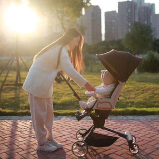 Xe đẩy dạo chơi gấp gọn V9