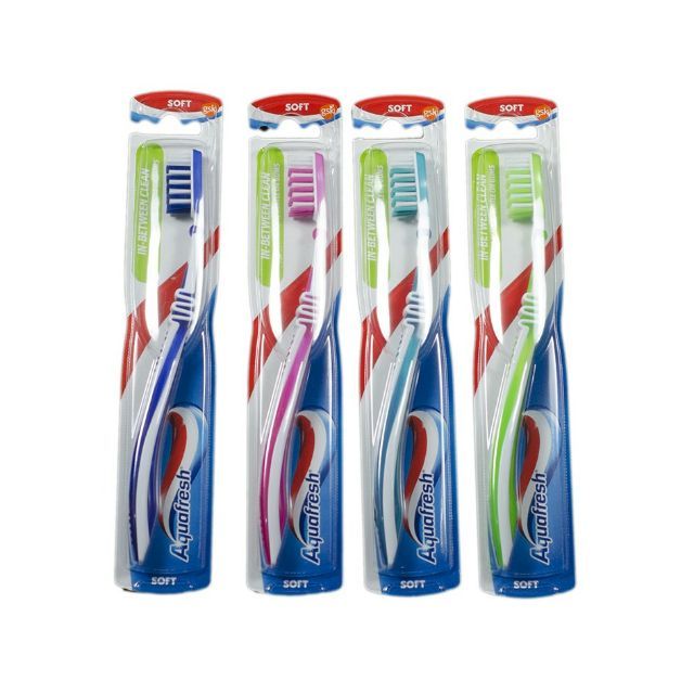 Bàn chải đánh răng Aquafresh In Between Clean ( giao màu ngẫu nhiên )