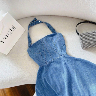 ĐẦM JEANS CỔ YẾM HỞ LƯNG