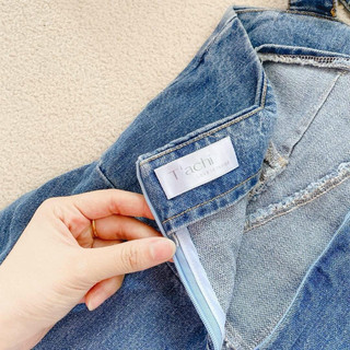 ĐẦM JEANS CỔ YẾM HỞ LƯNG