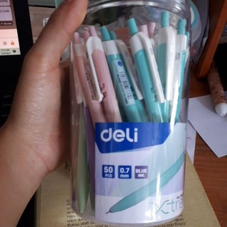 Bút bi mực xanh deli