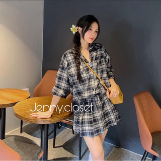 JENNYCLOSET • SET 2 CHI TIẾT : Áo sơ mi kẻ sọc chất cotton + Chân váy xếp ly (TẶNG ĐAI) phong cách trẻ trung hàn quốc