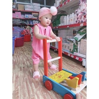 Xe gà cho bé tập đi
