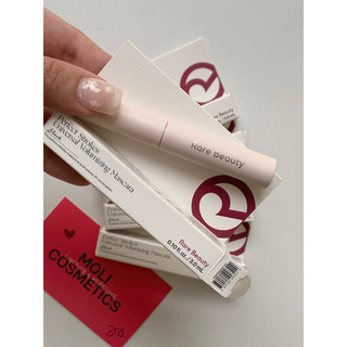Mascara Rare Beauty giúp dưỡng dày và dài mi minisize 3ml