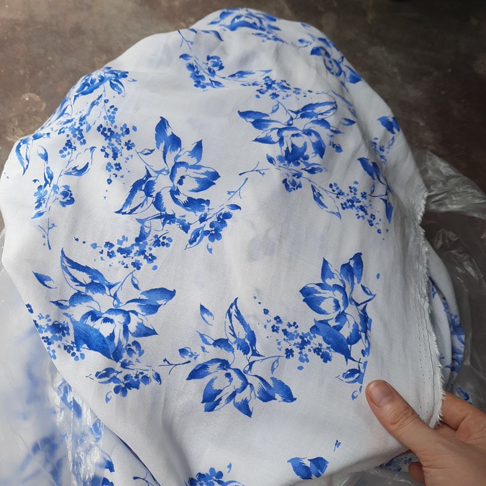 VẢI LANH BOI HOA NỀN TRẮNG - MAY ÁO, VÁY, QUẦN...
