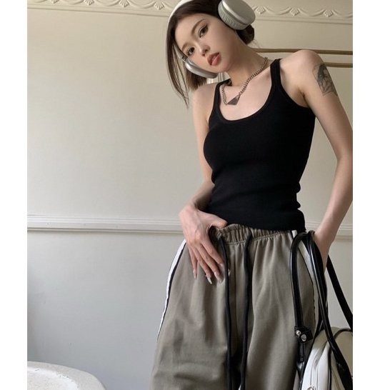 Áo ba lỗ hai dây nhỏ dáng dài, Áo Tankop Nữ kiểu dáng basic dễ phối đồ chất thun gân tăm dày dặn Ruby's Housee | BigBuy360 - bigbuy360.vn