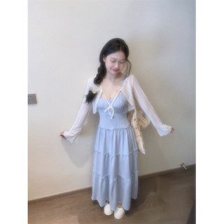 Đầm dài hai dây màu xanh baby áo cardigan mỏng nhẹ nhàng phù hợp đi biển đi chơi