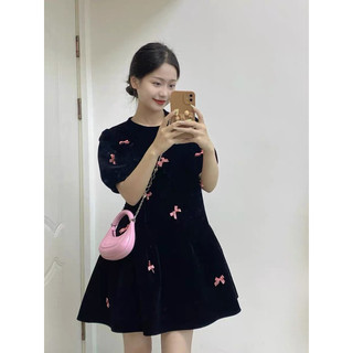 Đầm nhung đính nơ trendy