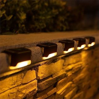 Đèn năng lượng mặt trời gắn bậc cầu thang đèn trang trí ngoài trời lan can cầu thang kháng nước