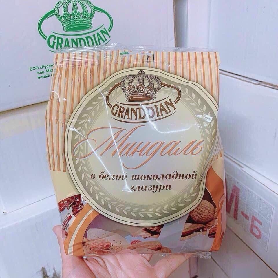 Kẹo socola hạnh nhân GrandDian Nga