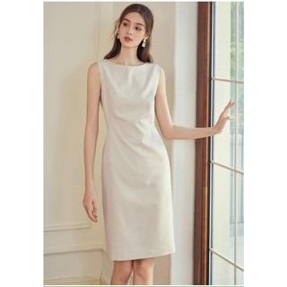 Đầm bút chì cổ tròn nhỏ trơn màu kem không tay