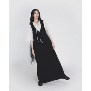 Normallife | DRESS 18 Váy thun ghile cổ chữ V không tay