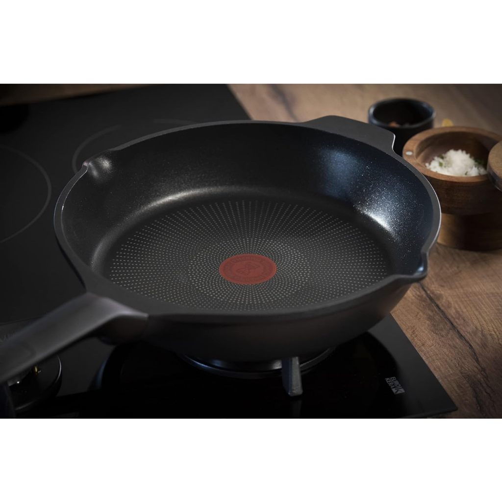 CHẢO CHỐNG DÍNH TEFAL ROBUSTO 22CM CÓ MIỆNG RÓT