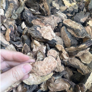 Hà Thủ Ô Đỏ Khô 1kg (hà thủ ô gội đầu)