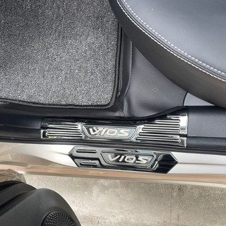 Ốp bậc cửa xe Vios 2019 2020 2021 2022 2023 2024 Mẫu Titan