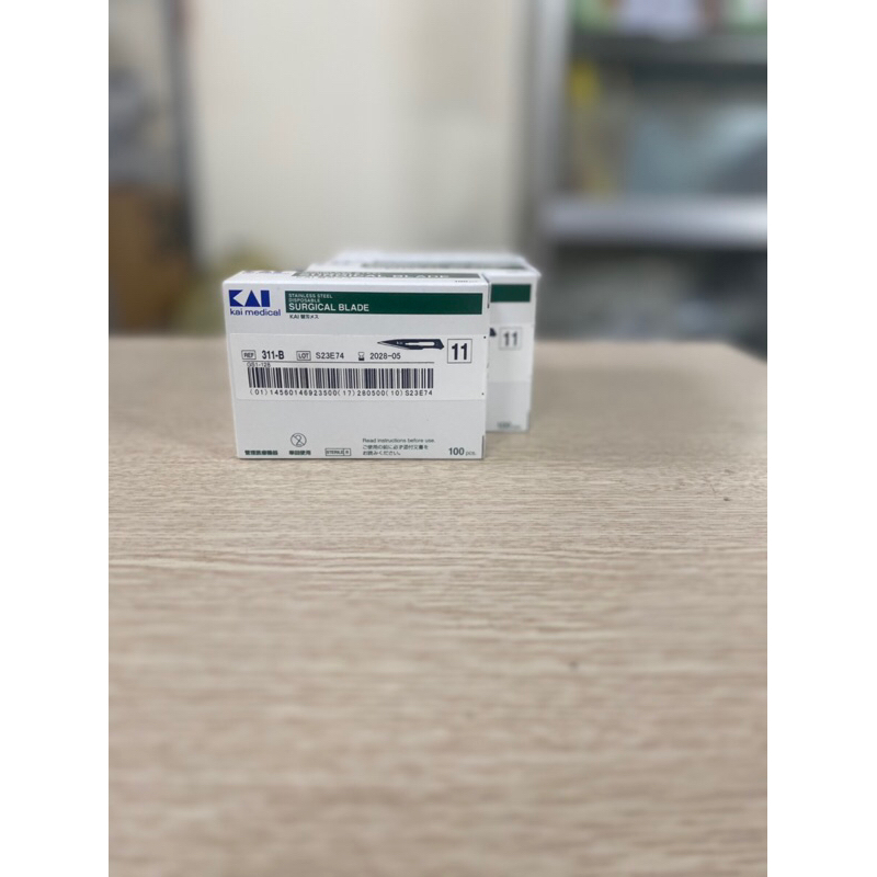 Lưỡi dao mổ Nhật Bản KAI các số 10, 11, 15,hộp 100 cái