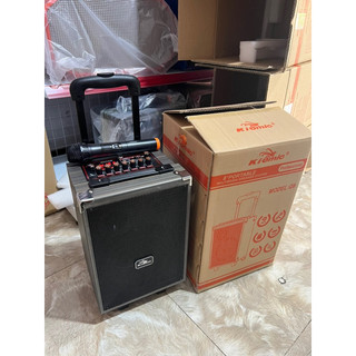Loa xách Q8 kiomic tặng mic không dây