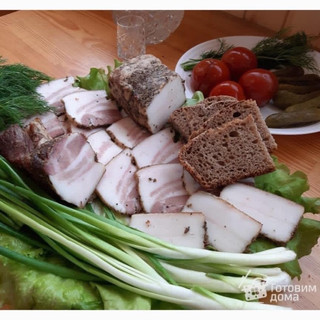 Mỡ muối tiêu đen Nga 250g