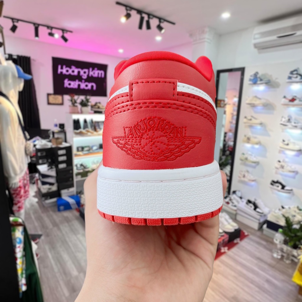 Giày 𝐉𝐨𝐫𝐝𝐚𝐧 Đỏ Trắng 𝐜ổ 𝐭𝐡ấ𝐩 Nam Nữ, Giày Sneaker JD1 Đỏ Trắng Cổ Thấp Thời Trang Cao Cấp Hottrend 2022 | BigBuy360 - bigbuy360.vn