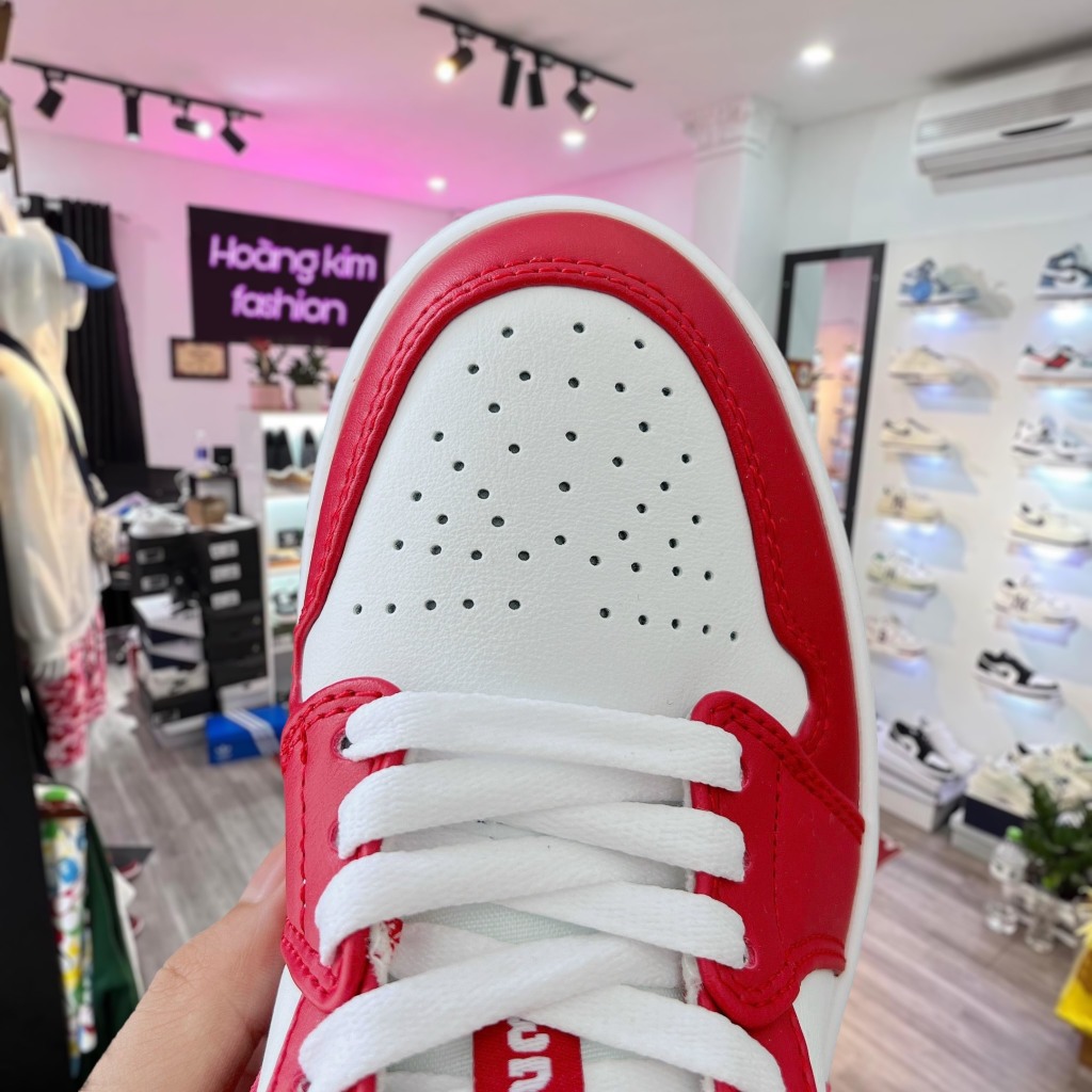 Giày 𝐉𝐨𝐫𝐝𝐚𝐧 Đỏ Trắng 𝐜ổ 𝐭𝐡ấ𝐩 Nam Nữ, Giày Sneaker JD1 Đỏ Trắng Cổ Thấp Thời Trang Cao Cấp Hottrend 2022 | BigBuy360 - bigbuy360.vn