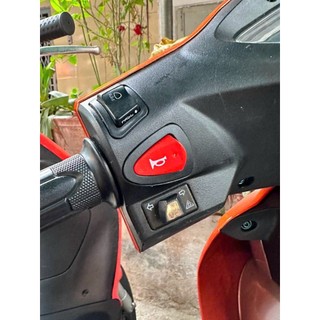 Công tắc nút còi màu đỏ gắn zin xe honda