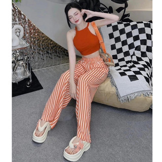 Set hot áo cổ yếm croptop kèm quần sọc ống suông