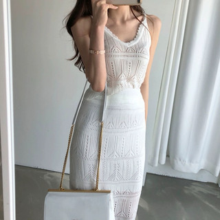 Váy hoạ tiết ren khí chất slay Vibe hè cực sang chảnh