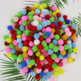Pom pom , viên bông len
