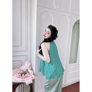 Bộ yếm gấm quần dài