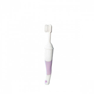 Bàn chải đánh răng Combi Candy Color bước 3