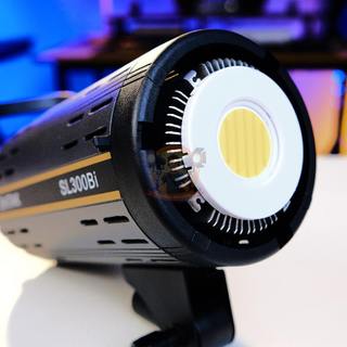 Đèn LED VIDEO LIGHT SHiTAK 300Bi