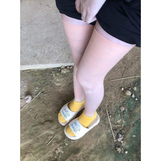 Đôi Vớ Ủ trắng da