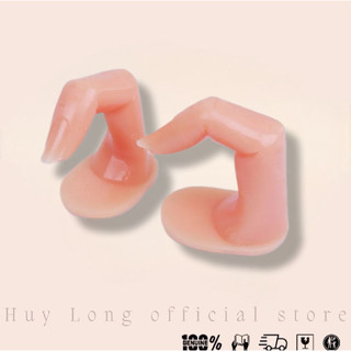 Ngón tay giả tập làm móng
