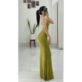 Đầm body nhũ kiểu yếm tôn dáng body, chất nhũ may 2 lớp sẵn mút