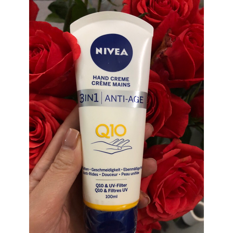 Kem dưỡng da tay Nivea Q10.