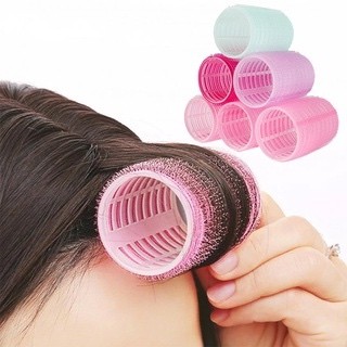 Lô cuốn tóc mái xoăn bộ 6 cái bằng nhựa tự dính (Giao Màu Ngẫu Nhiên)