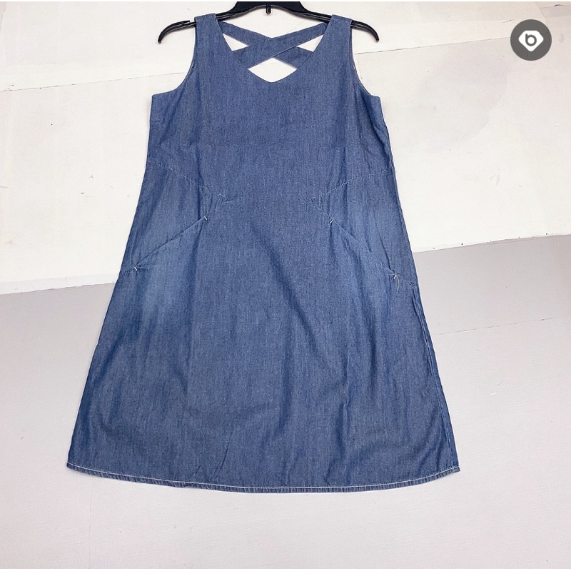 Đầm jeans dáng suông
