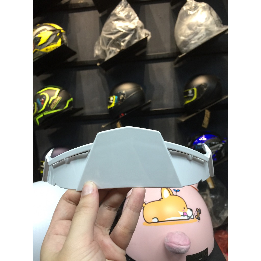 Đuôi gắn gió mũ bảo hiểm