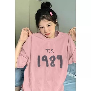 Màu Hồng 1989 số áo phông nữ dáng rộng in ấn cổ tròn 100%cotton áo thun form rộng focus local brand