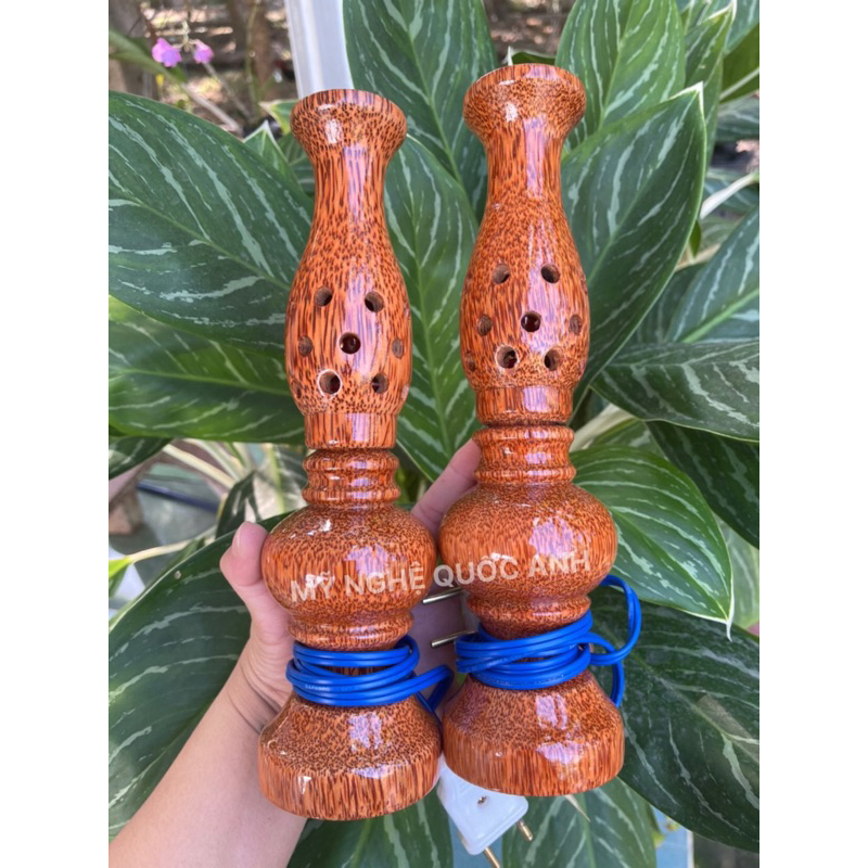 Cặp đèn điện để bàn thờ làm từ gỗ dừa