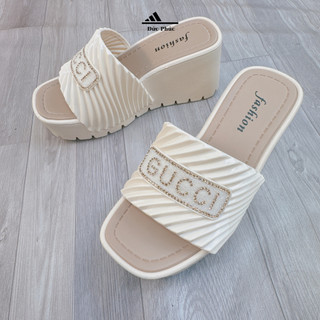 Dép quai ngang độn đế 7cm kẻ dọc đính đá GCC, dép sandal nữ đế cao Đức Phúc