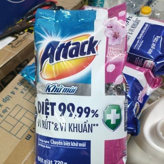 Bột giặt Attack khử mùi hương hoa anh đào 720g.