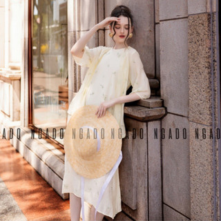 Đầm bông vàng cổ yếm (không bao gồm áo khoác) NGADO, Đầm thiết kế, váy thiết kế